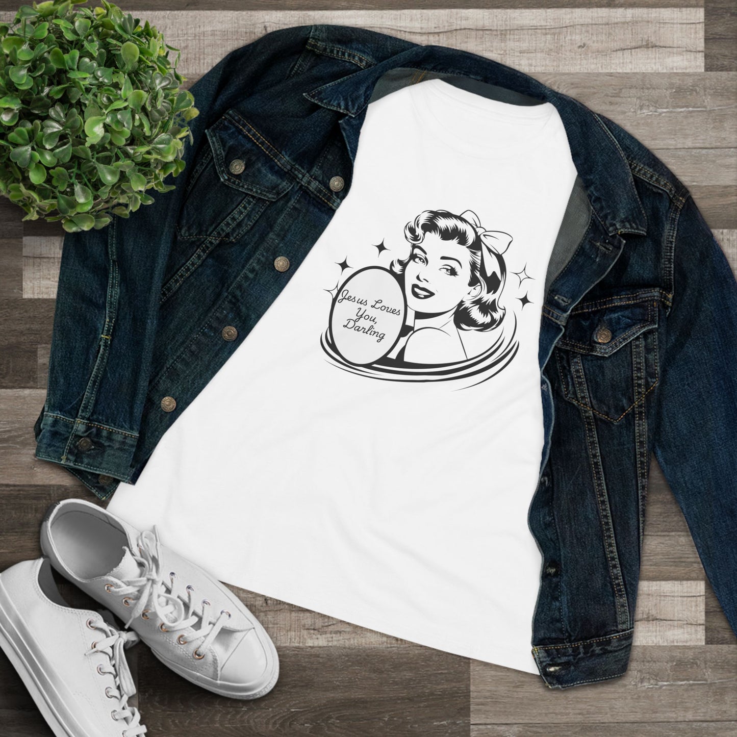 Retro Housewife Illustration Women's Tee | Vintage Pin-Up 'Please Leave Your Darling'